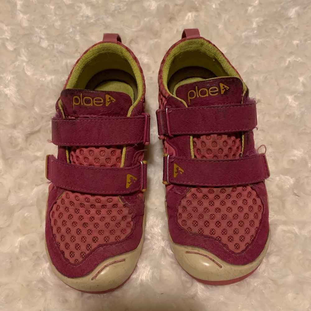 Plae little girls shoes